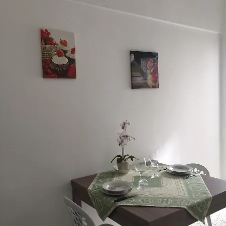 Apartment Donna Nina - Via San Martino 62 *